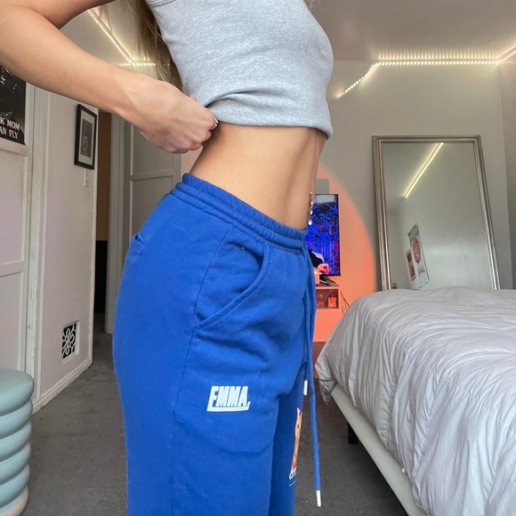 COPY - Emma Chamberlain anything goes cat sweatpants royal blue - Picture 7 of 8